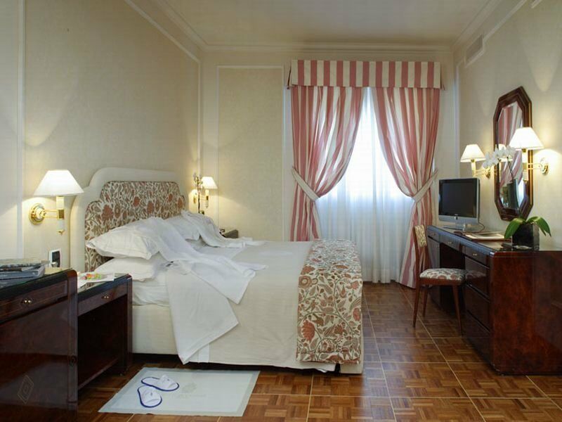 Hotel De La Ville Florence Bilik gambar